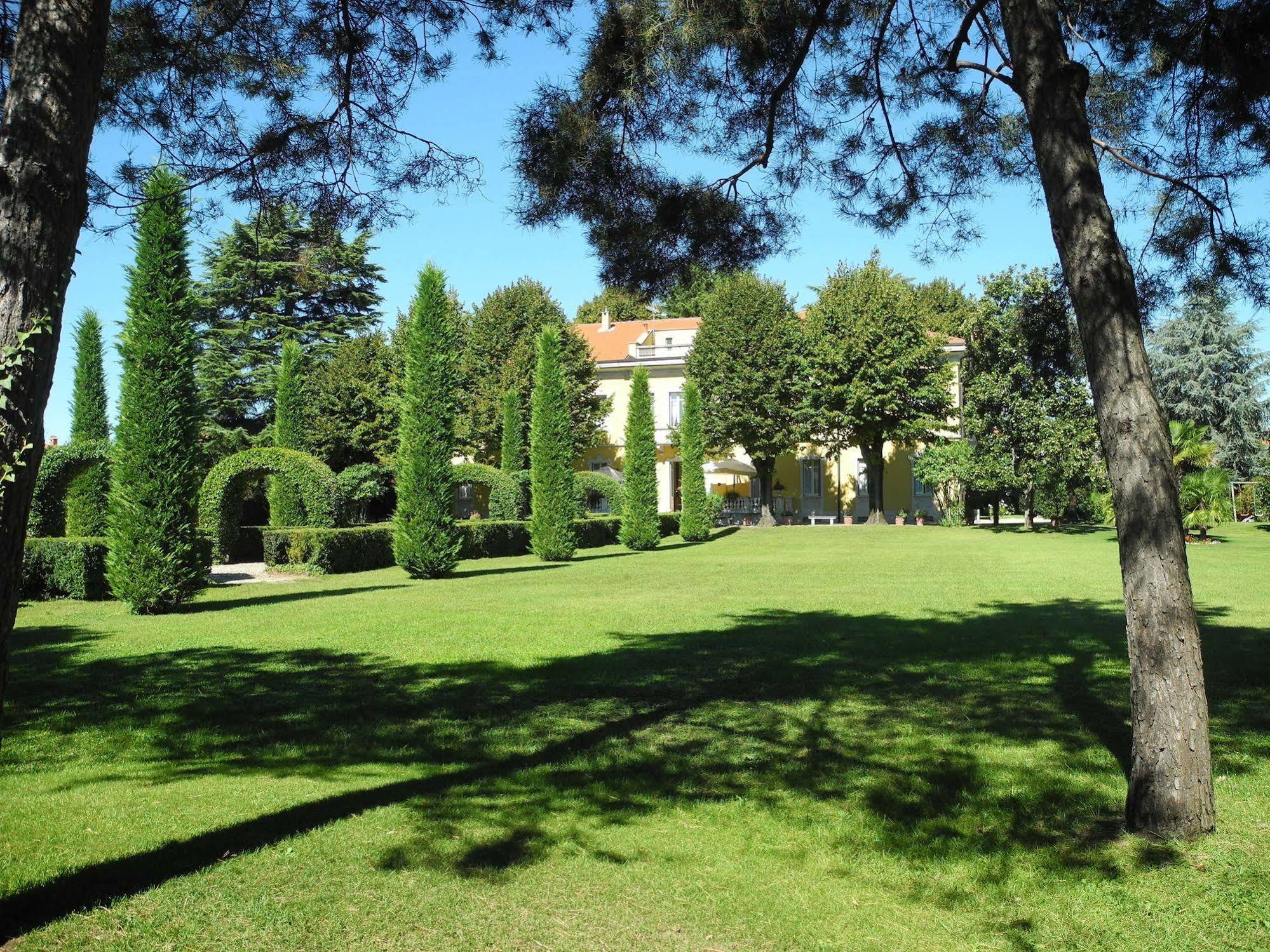 Villa Verganti Veronesi Inveruno Luaran gambar